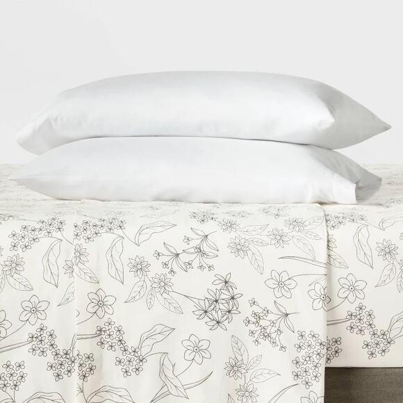 Room Essentials Full Fitted Sheet – Gray Floral Cotton Blend Sateen, Easy Care, 201-400 Thread Count